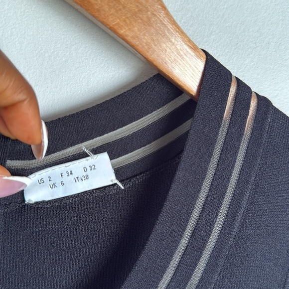 Akris - Sleeveless flared dress in black 2 - Picture 7 of 13